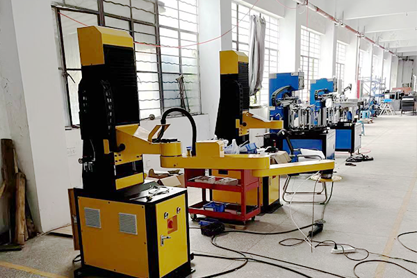 什么是冲压机械手产品？