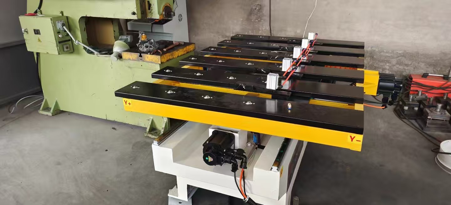 单冲床多工位数控冲压送料机